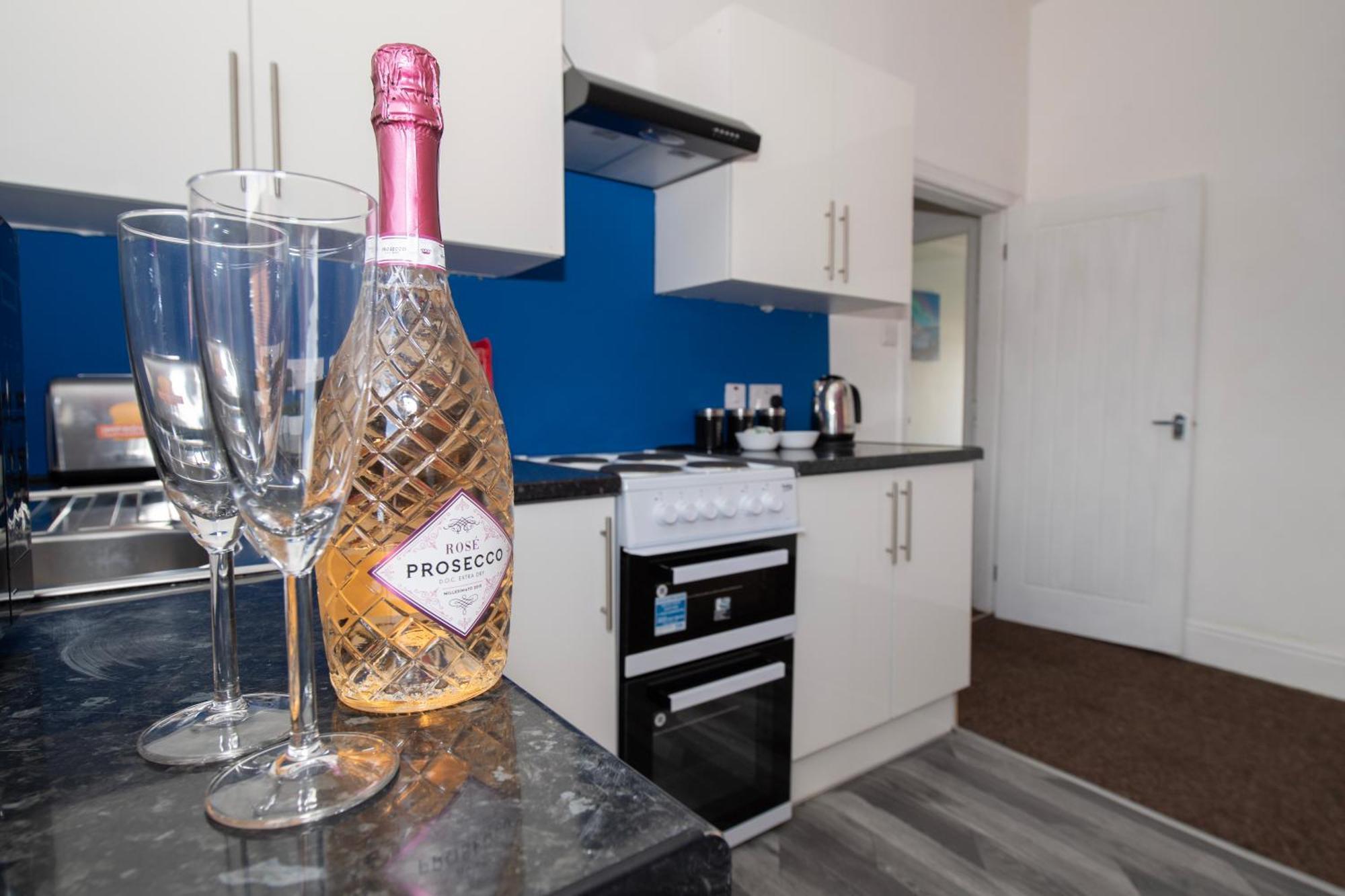Versatile Cozy & Spacious Comfort Hull Apartments Kingston upon Hull Zewnętrze zdjęcie